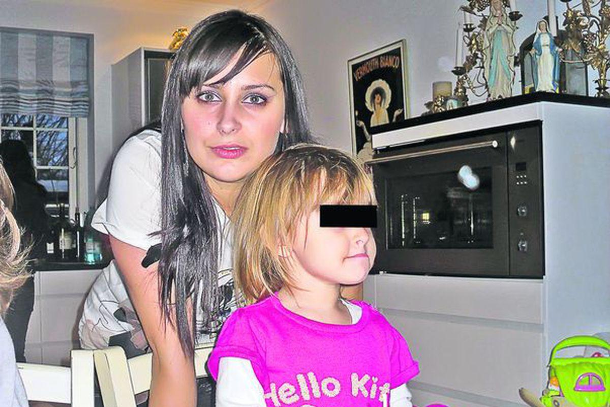 Elisabeta Nenciu Presupusa Fiică A Lui Ilie Dumitrescu S A Alăturat Pe Facebook Unei Campanii Sensibile Vreau Si Eu Părinţii Mei Entertainment Monden Libertatea Libertatea