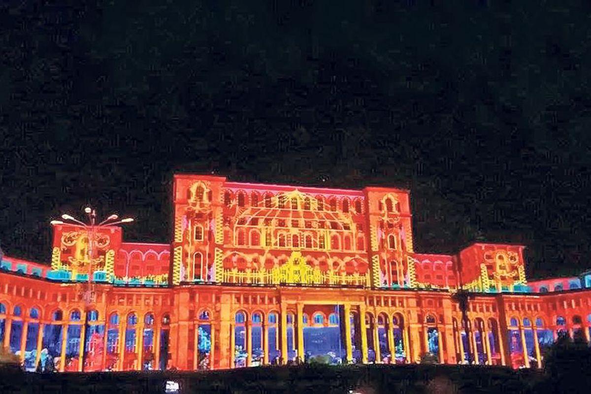 Spectacol Unic De Lumini La Casa Poporului Foto Stiri știri