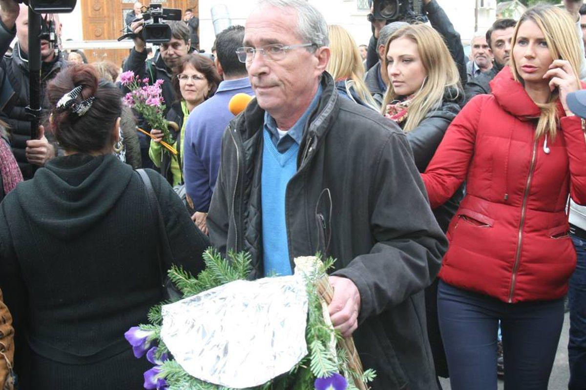 Valentin Ceaușescu A Mers Să Depună Coroană La Inmormantarea Paulei Iacob Stiri știri Romania Libertatea Libertatea