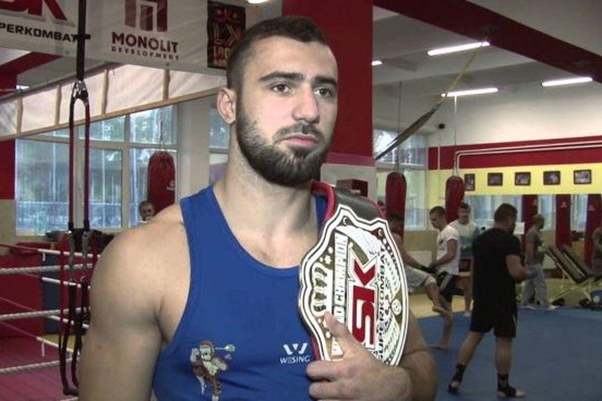 Andrei Stoica Intru In Ring FÄrÄ Melodie In Semn De Respect Pentru Victimele De La Colectiv Interviu Video Stiri Libertatea Libertatea