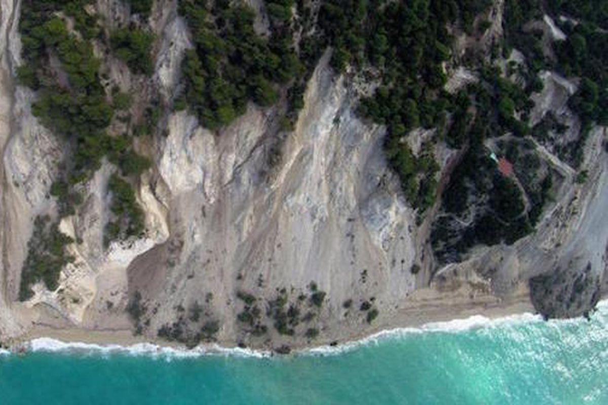 Una Dintre Cele Mai Frumoase Plaje Din Grecia A Dispărut In Urma