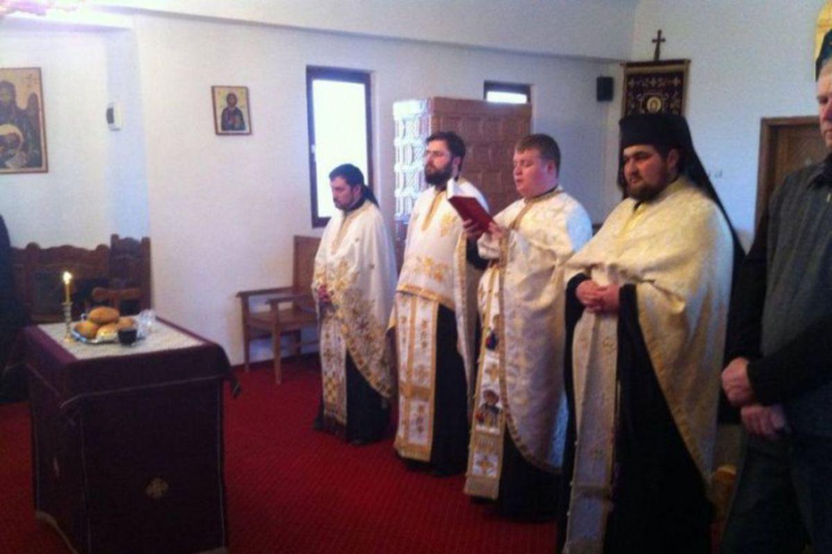 Mare I Grădina Ta Doamne Un Preot Face Speculă Cu Bilete La