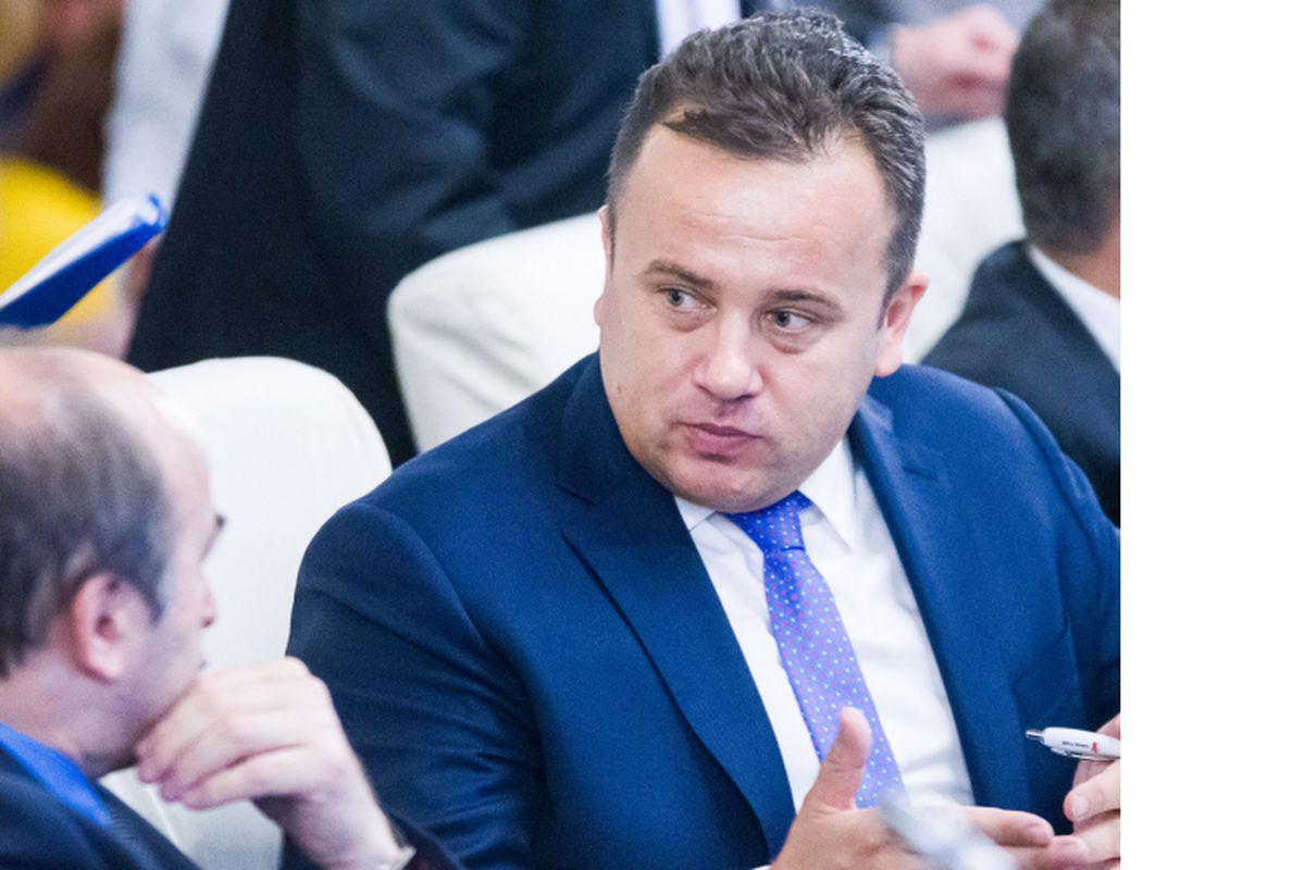 Ministrul Educației Ii Răspunde Invățătoarei Libertatea