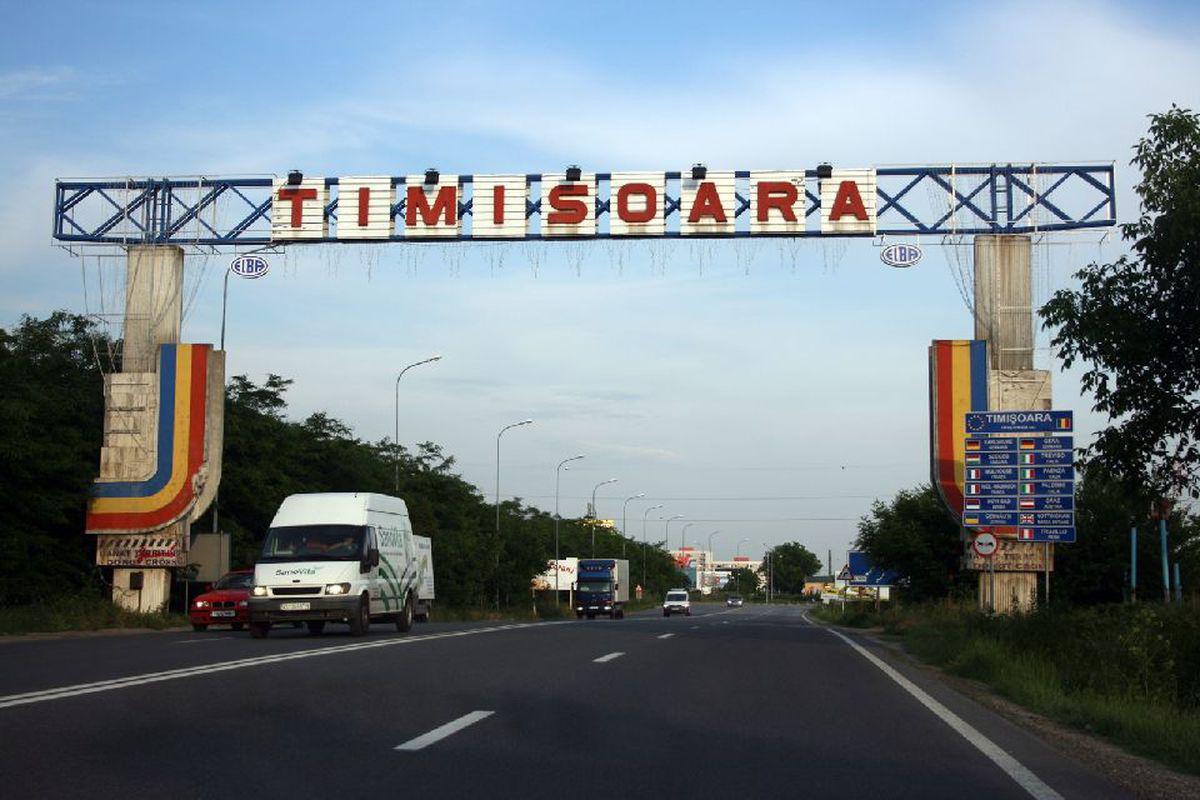 Pompierii Au Intervenit Pentru Indepărtarea Unor Elemente Metalice De Pe O Poartă De Intrare In Timișoara Libertatea