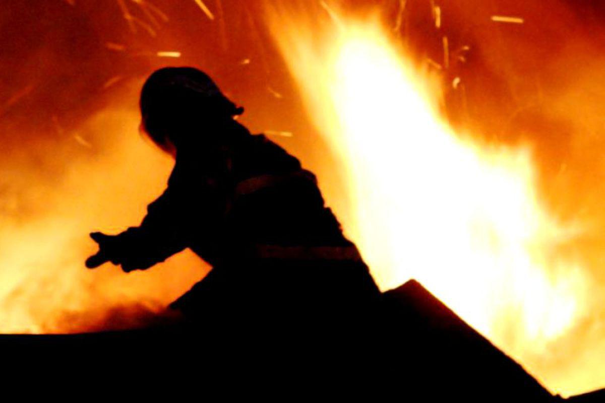 Incendiu Puternic La Un Depozit Dezafectat Pe șoseaua De Centură A