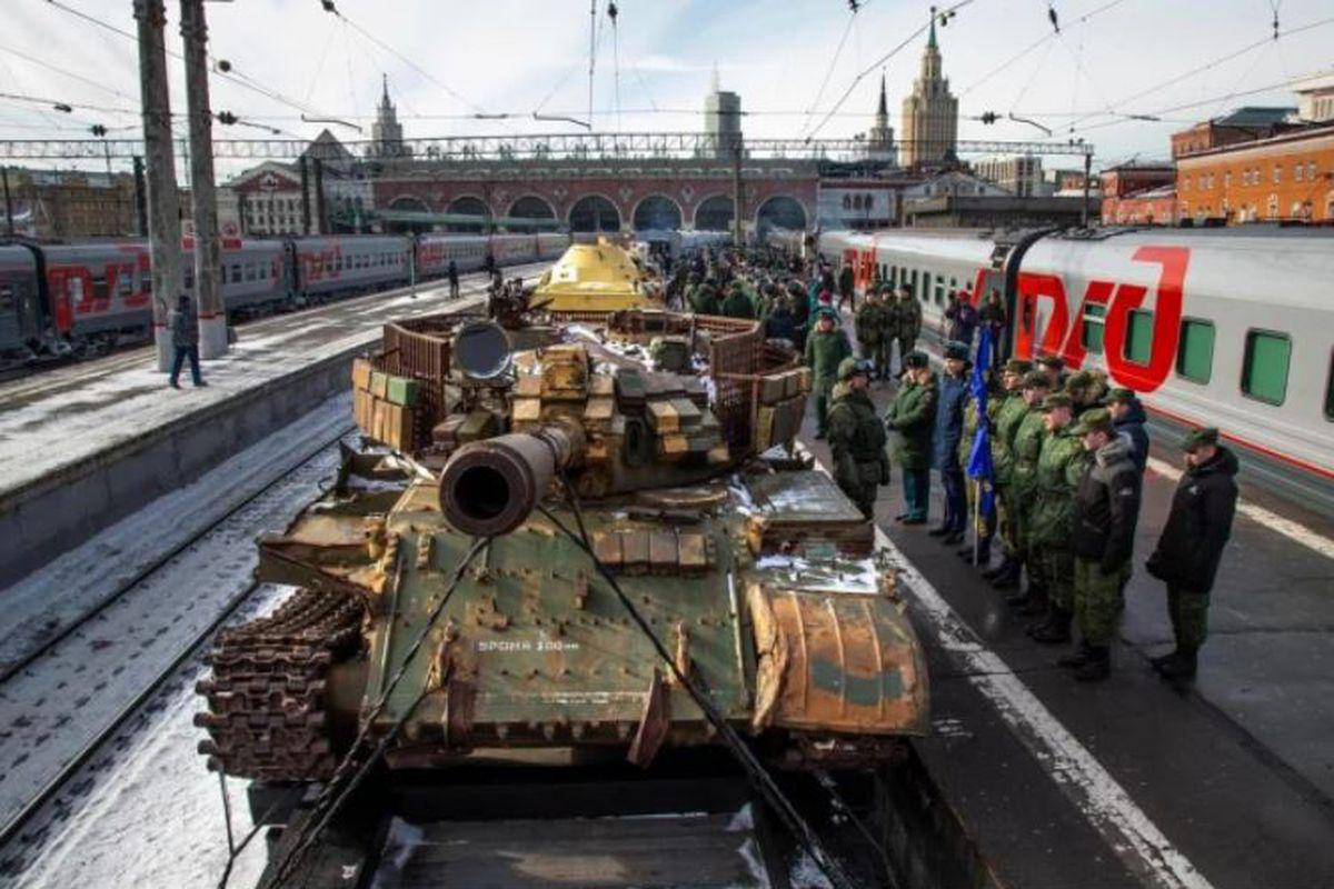 Rusia Face Paradă Cu Trofee De Război Din Siria Cu Ajutorul Unui