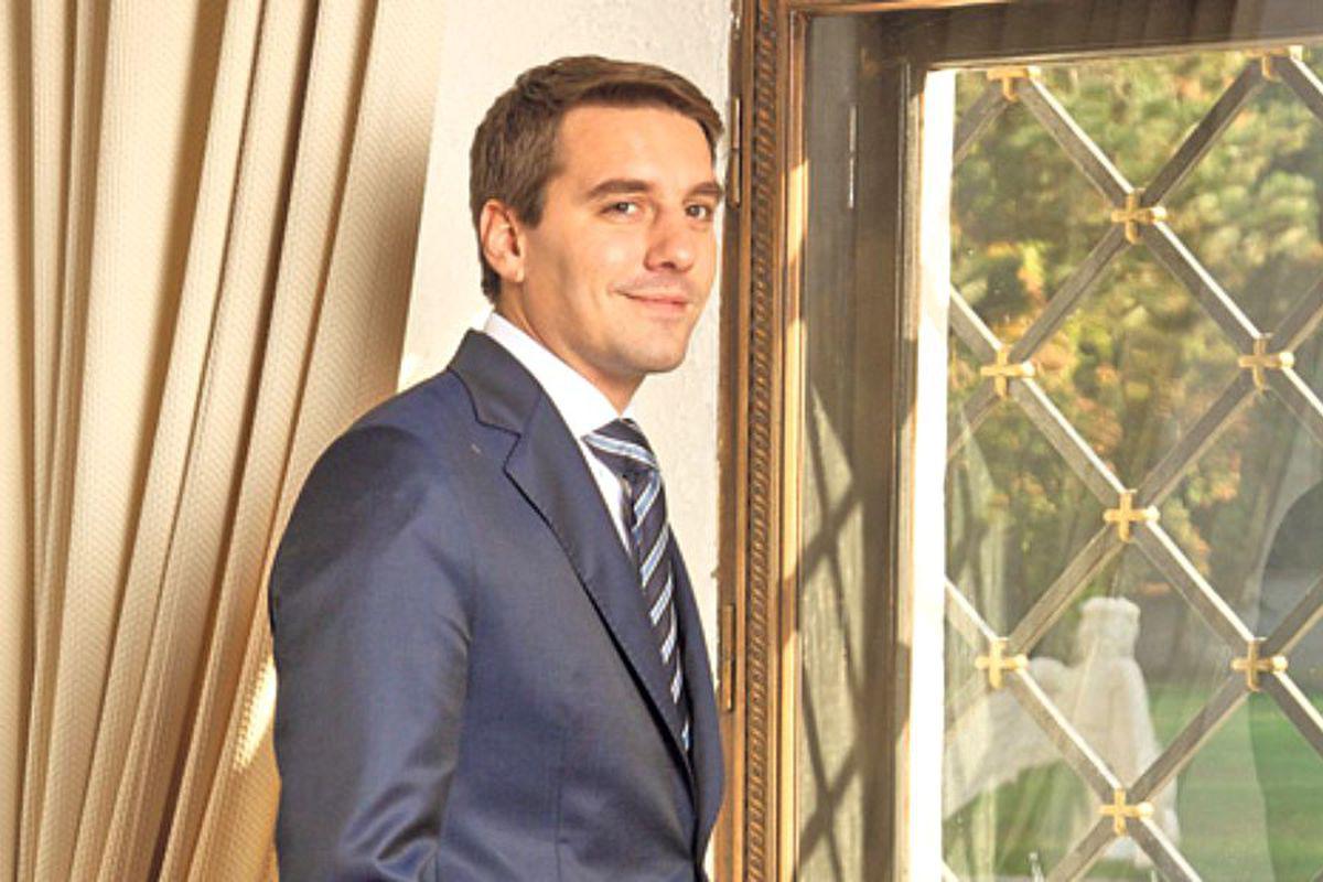Principele Nicolae Primele Imagini Cu Burtica De Gravidă A Soției Sale Minunea Noastră