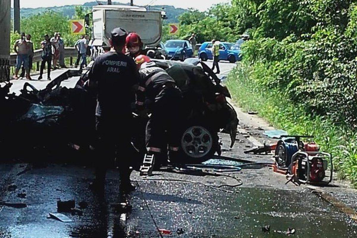 Accident Cu O Mașină și Două Camioane In Localitatea Milova Din
