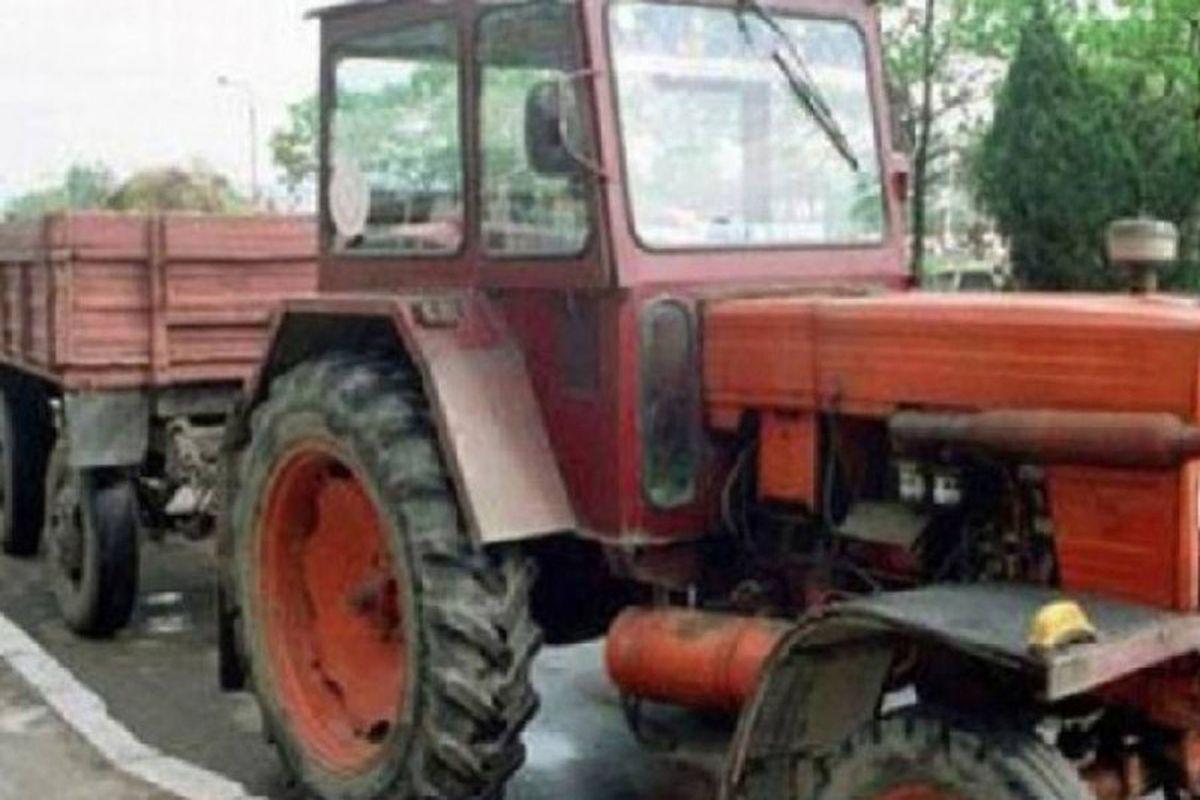 Un Copil De 10 Ani A Fost Prins Conducand Un Tractor