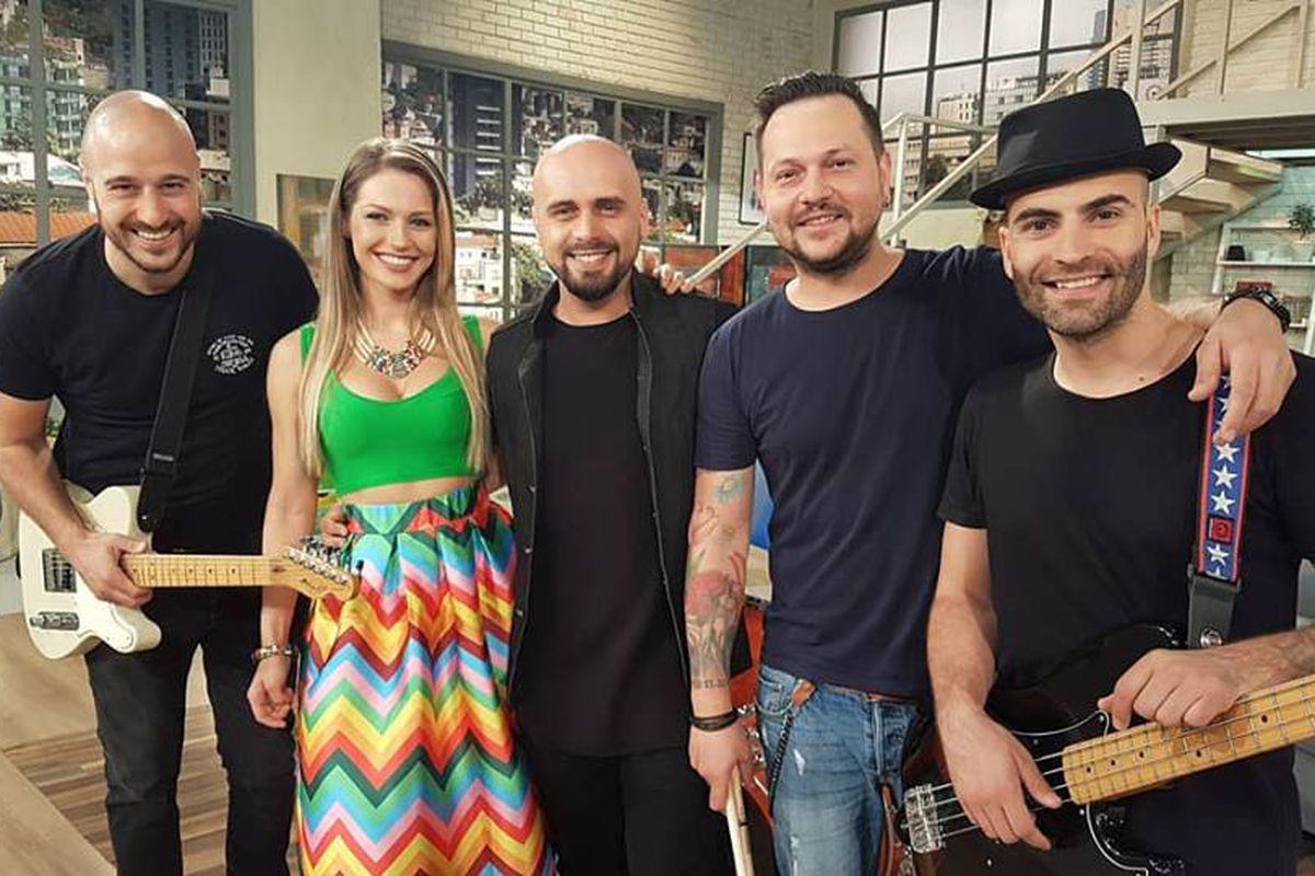 Alex De La Trupa Zero Iși Deschide Salon De Nunți Libertatea