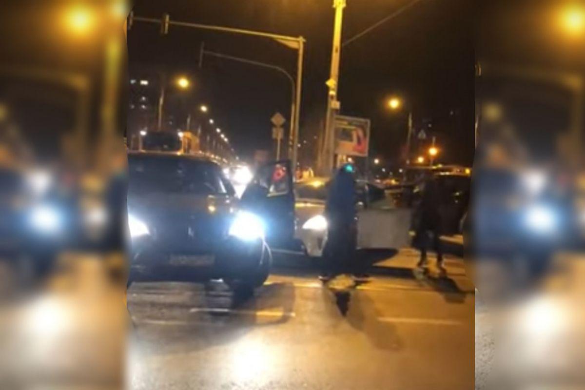 Bătaie In Trafic In Capitală Doi șoferi și Au Impărțit Pumni și Picioare Libertatea