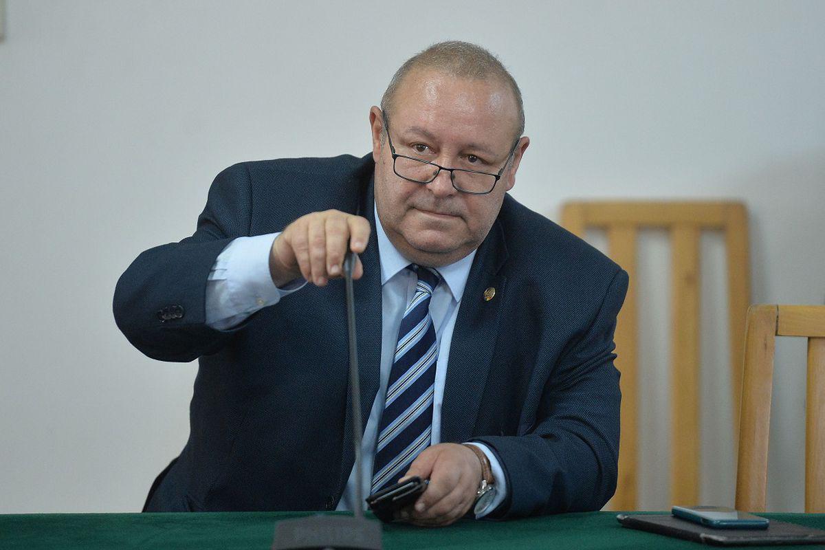 Senatorul Pnl Daniel Fenechiu A Ațipit In Timp Ce Era In Platou La Antena 3 Prima Reacție Eram Obosit Imi Asum Politică Stiri Libertatea Libertatea