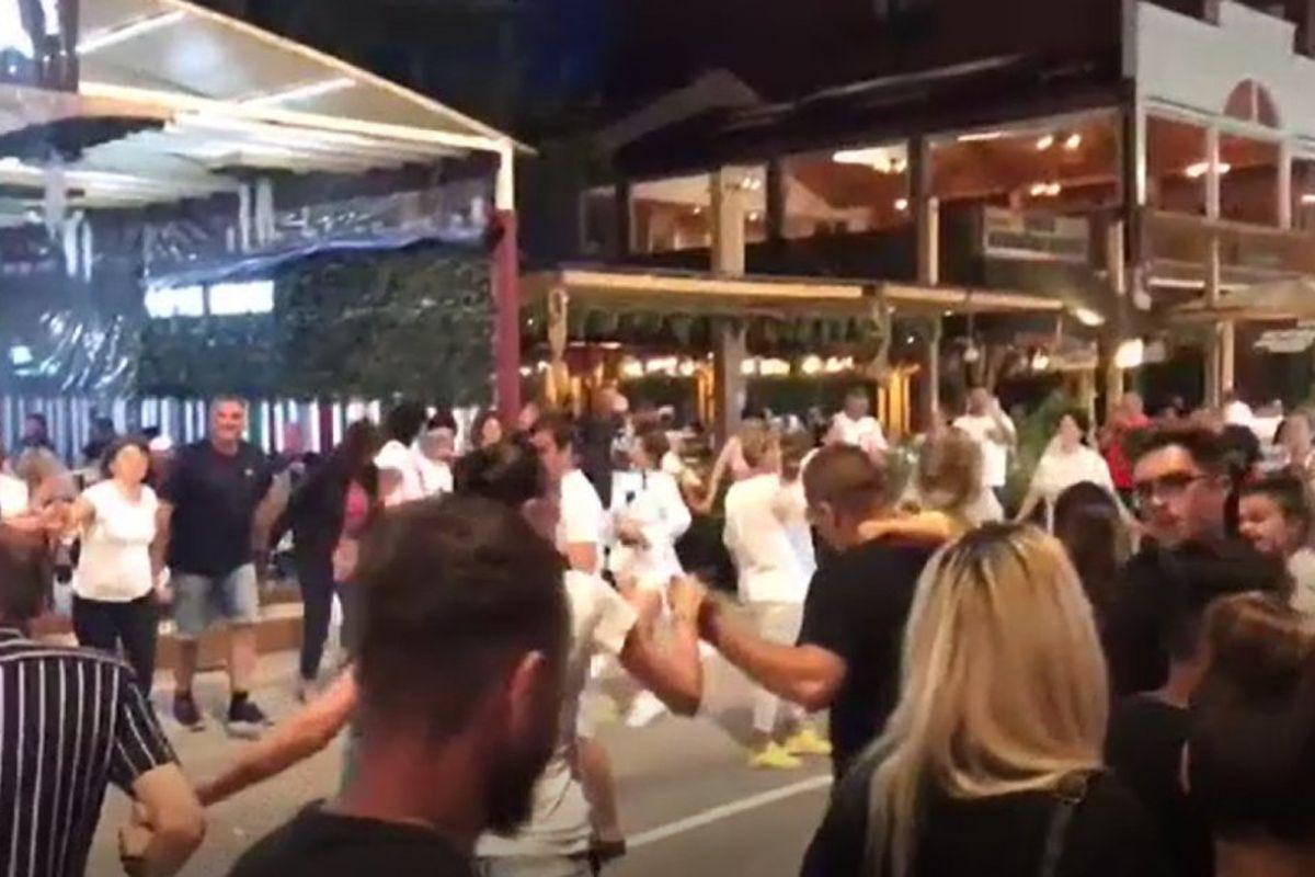 Video Hora La Mamaia In Plina Pandemie De Coronavirus Libertatea