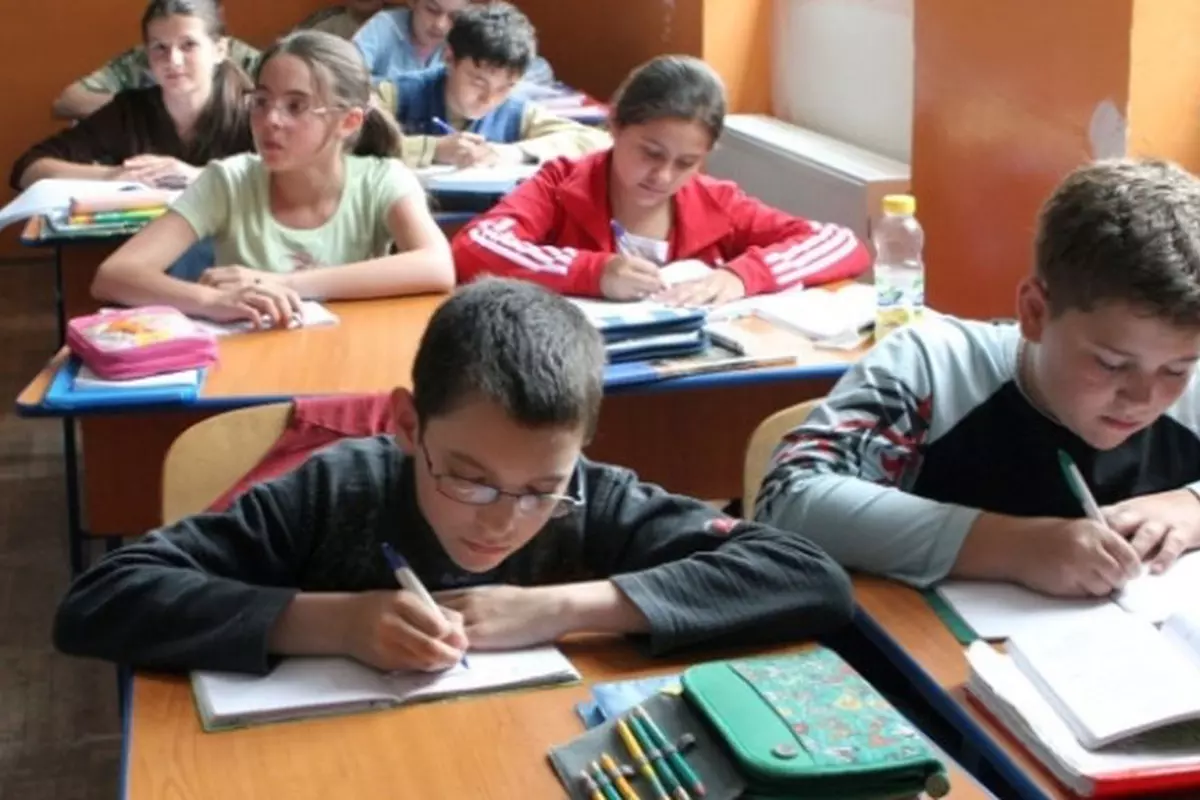 Anul È™colar 2018 2019 Cand Sunt VacanÈ›ele Si Cand Incep Examenele Libertatea