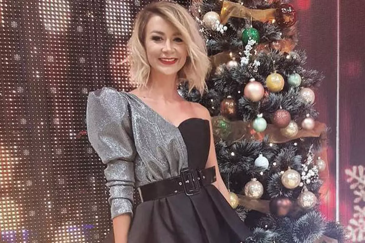 Cum AratÄƒ Mana Denisei TÄƒnase De La Trupa Bambi Recunosc CÄƒ M A È™ocat PanÄƒ È™i Pe Mine Libertatea