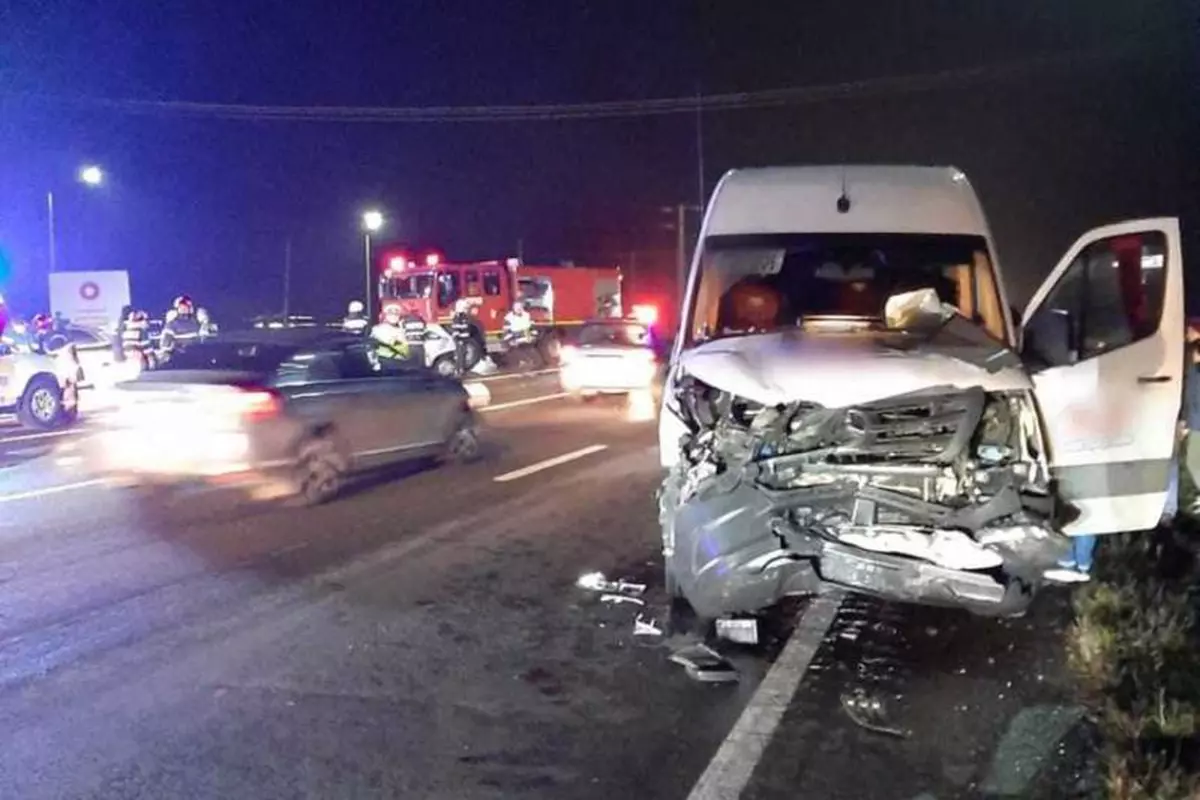 smart eagle Fable Accident Pe DN1 în Florești. Cinci Persoane Rănite | Libertatea