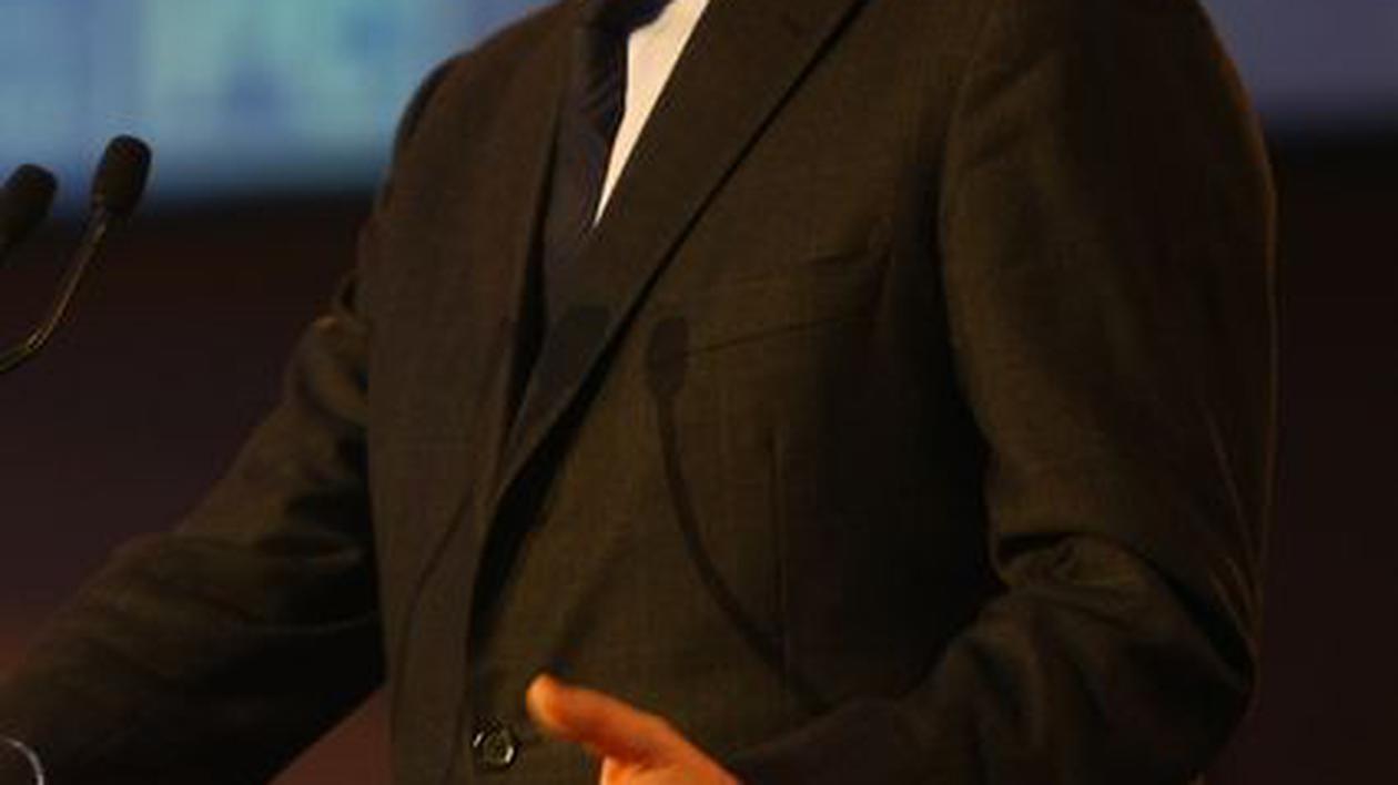 Crin Antonescu îl critică pe Daniel Funeriu: "A vrut să dovedească pe spinarea a 100.000 de copii că şcoala este zero"