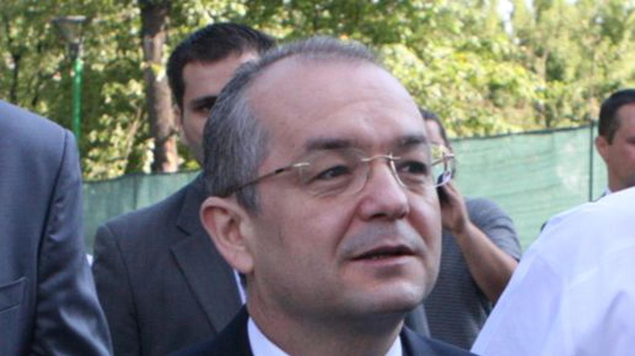 Emil Boc: ”Situația din Europa va afecta și România în 2012”