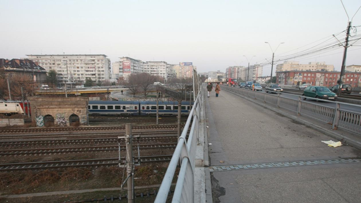 Circulația pe Podul Grant din București, blocată din cauza unei defecțiuni majore