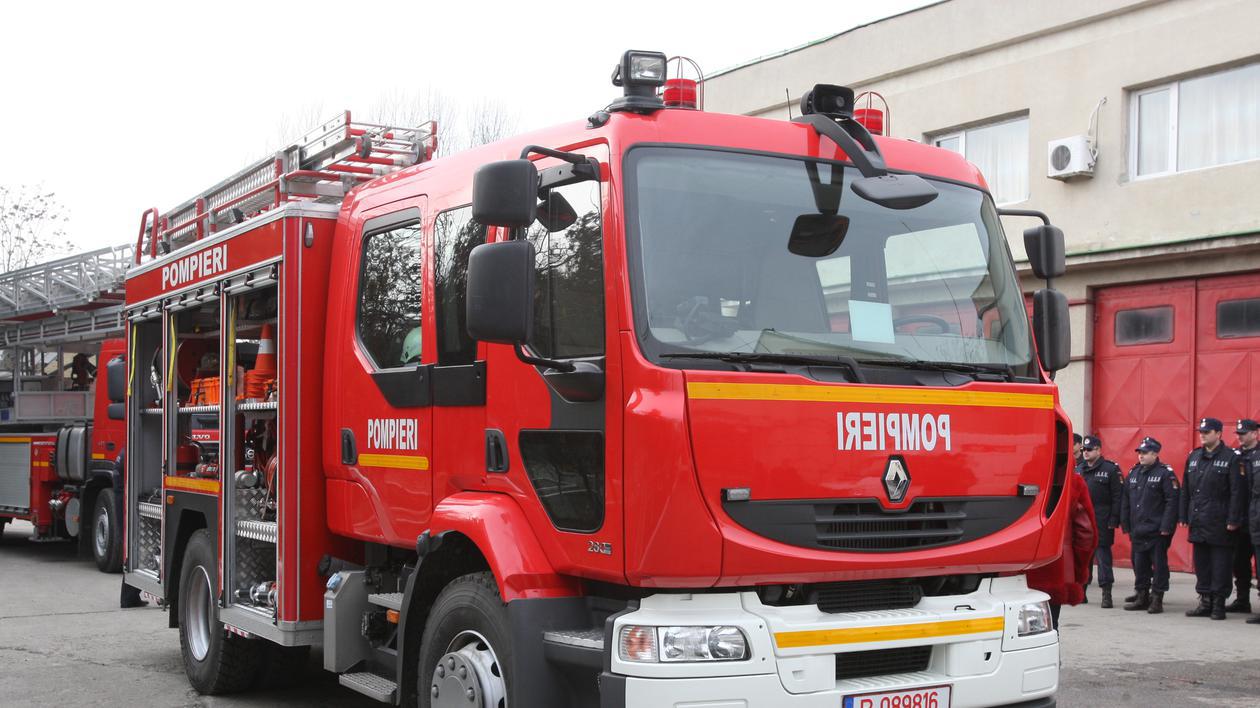 Ia uite ce autospecială au primit pompierii din Bucureşti