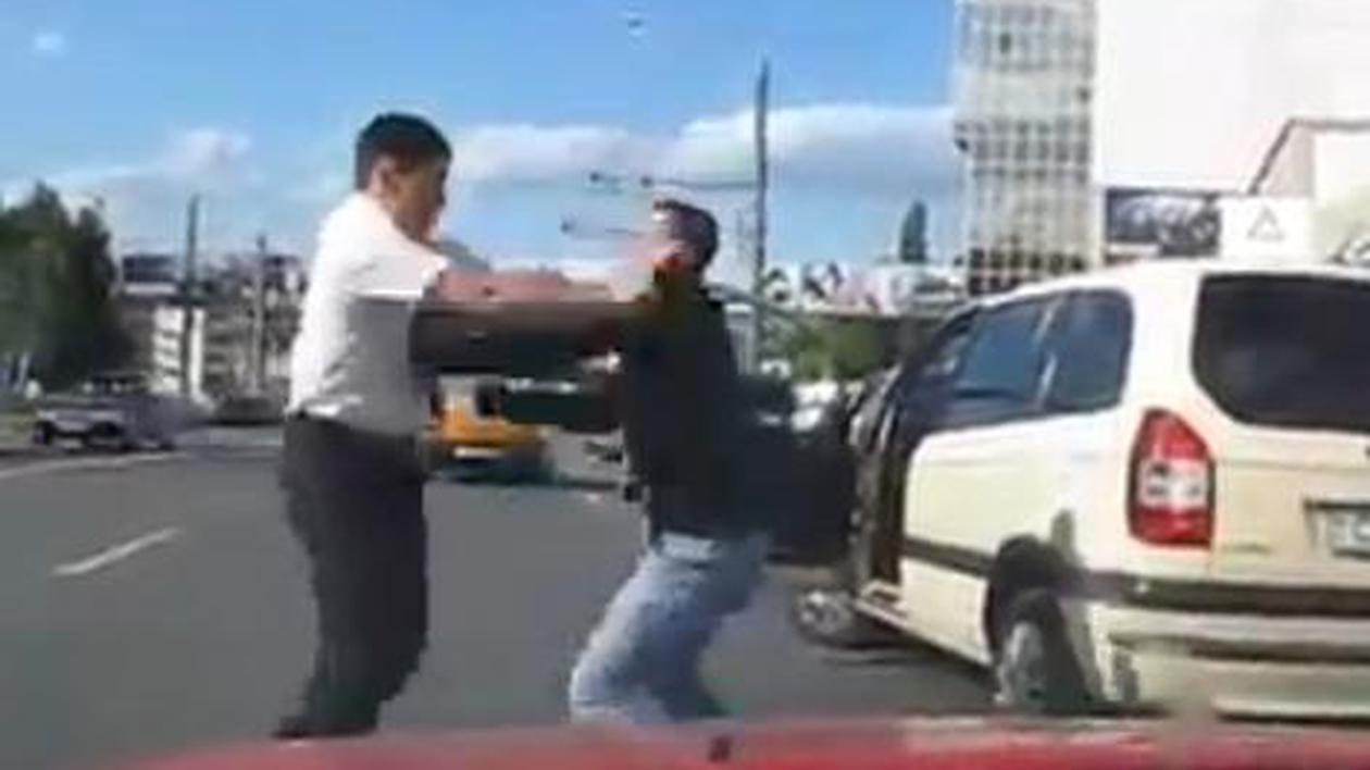 Procuror sibian bătut în trafic de un șofer de autobuz
