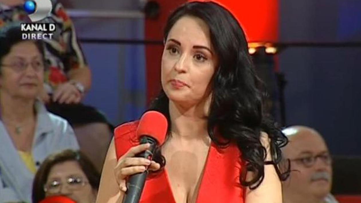 Andreea Marin: "La vârsta mea nu e bine să pozez prea dezbrăcată" 