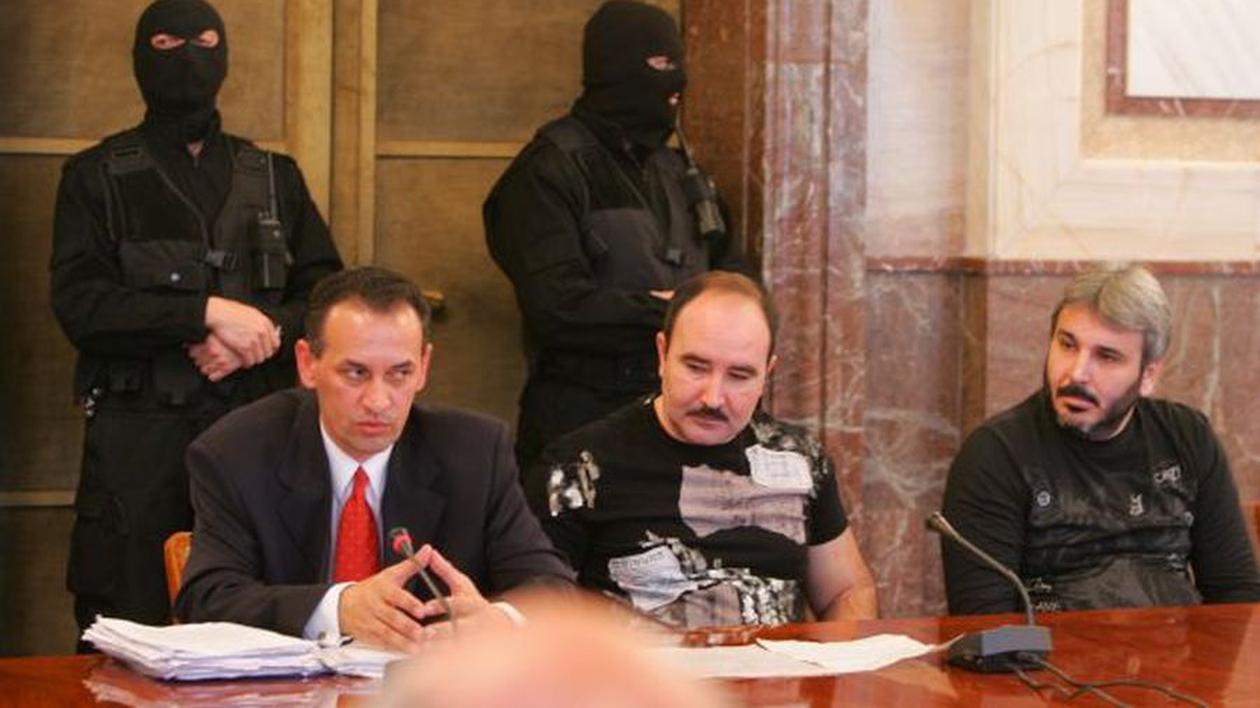 Judecătorii i-au redus pedeapsa lui Mihai Costea, avocatul fraţilor Cămătaru. Poate ieşi din puşcărie la finalul anului!