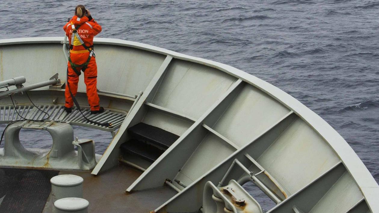 FIUL PILOTULUI cursei MH370 RUPE TĂCEREA. Află ce spune despre TATĂL SĂU