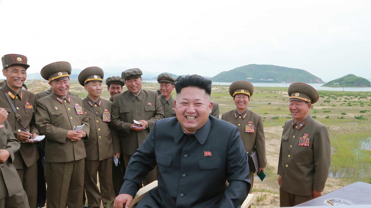 Kim Jong-un a fost OPERAT, după ce şi-a FRACTURAT AMBELE GLEZNE