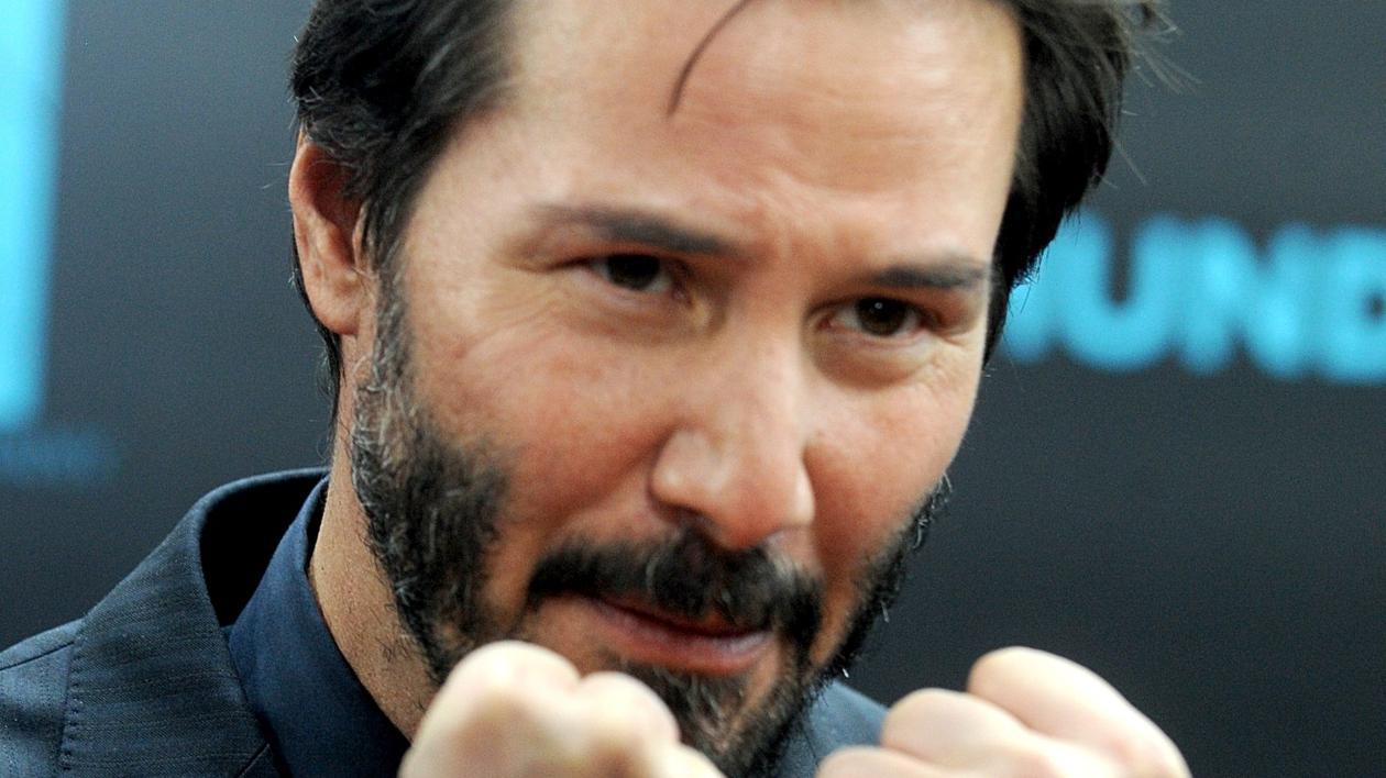 ARE 50 de ani şi este la FEL DE SEXY CA ÎN TINEREŢE! KEANU REEVES NU A ÎMBĂTRÂNIT DELOC! FOTO