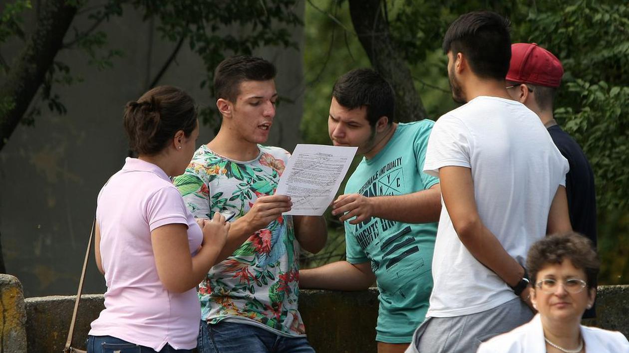 Vrei să iei notă mare la BAC? Iată care este rugăciunea pentru ajutor la EXAMENE!