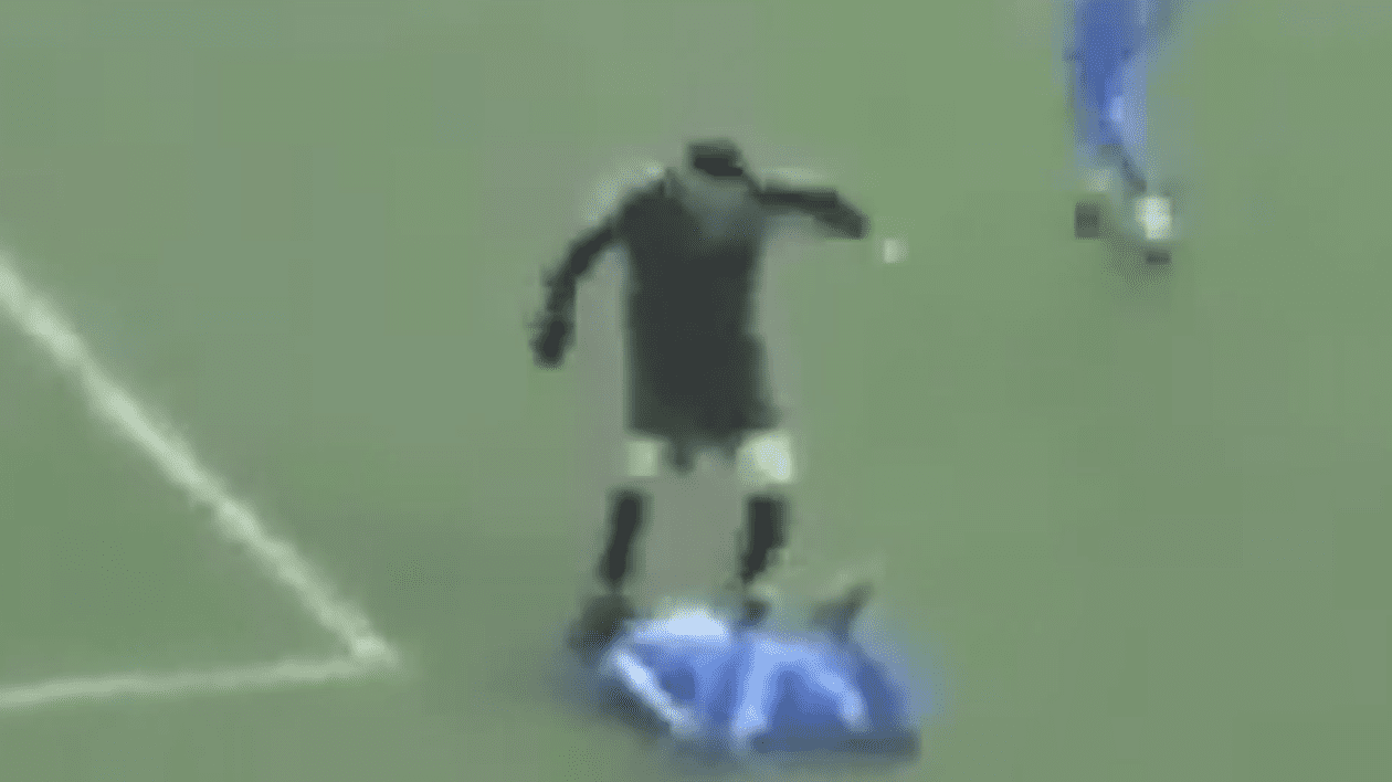 Grecia este în stare de șoc! Un jucător a fost bătut măr pe terenul de fotbal