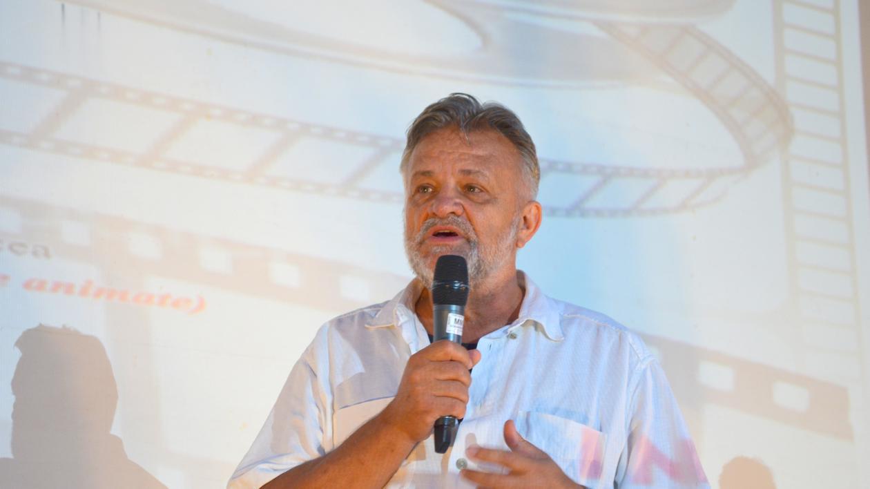 A făcut un festival de film în orașul fără cinematografe