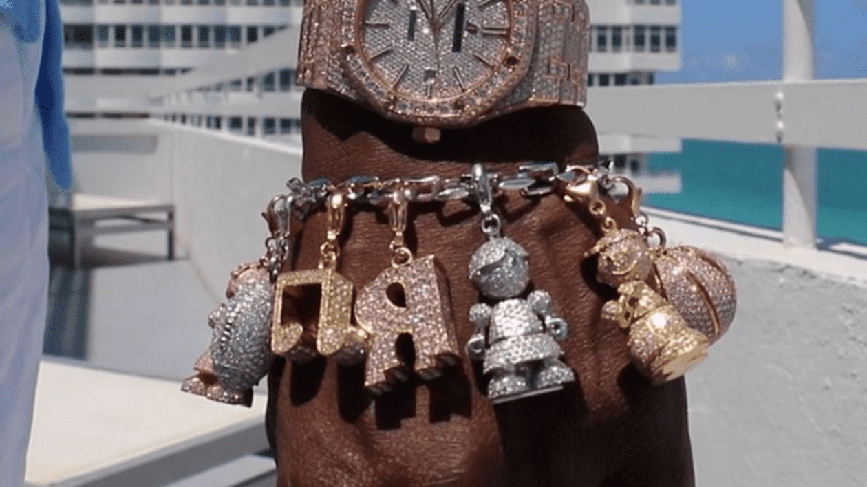 Brățara lui Floyd Mayweather