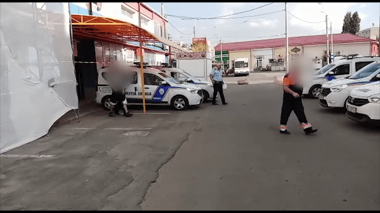 Gălăţean cercetat după ce a furat un telefon mobil dintr-o ambulanţă în misiune