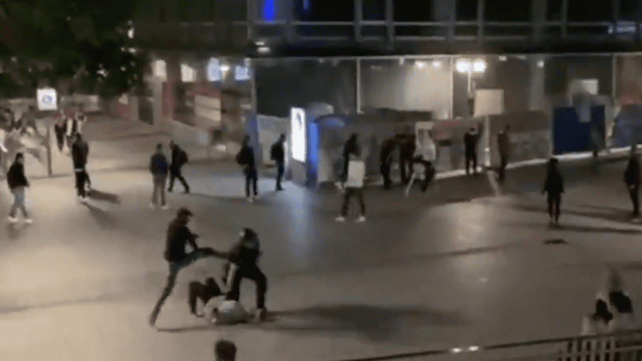 Care este motivul luptelor de stradă din Stuttgart. ”Sunt șocat, n-am mai văzut asemenea violență”, spune adjunctul Poliției