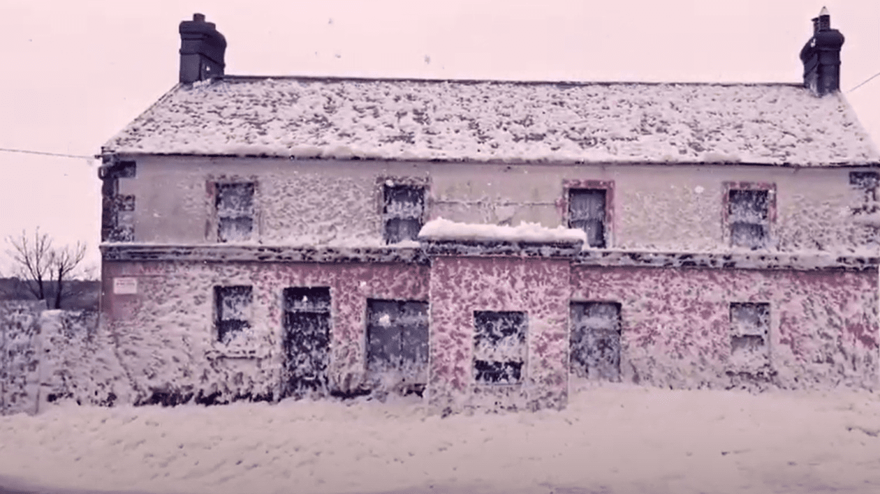 Satul Bonmahon, Irlanda sursa foto: Captură VideoTwitter