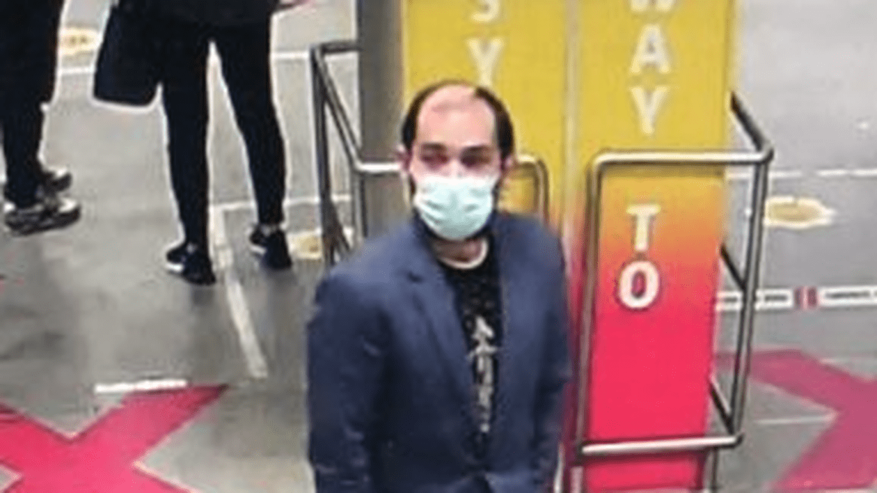 Un infractor venit din Londra a fost scăpat de poliția de frontieră a aeroportului din Cluj-Napoca și a fugit cu un taxi. Bărbatul nu a fost încă prins
