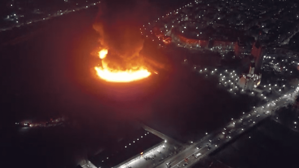 VIDEO | Incendiu uriaş de vegetație în Vâlcea. Imagini surprinse de dronă