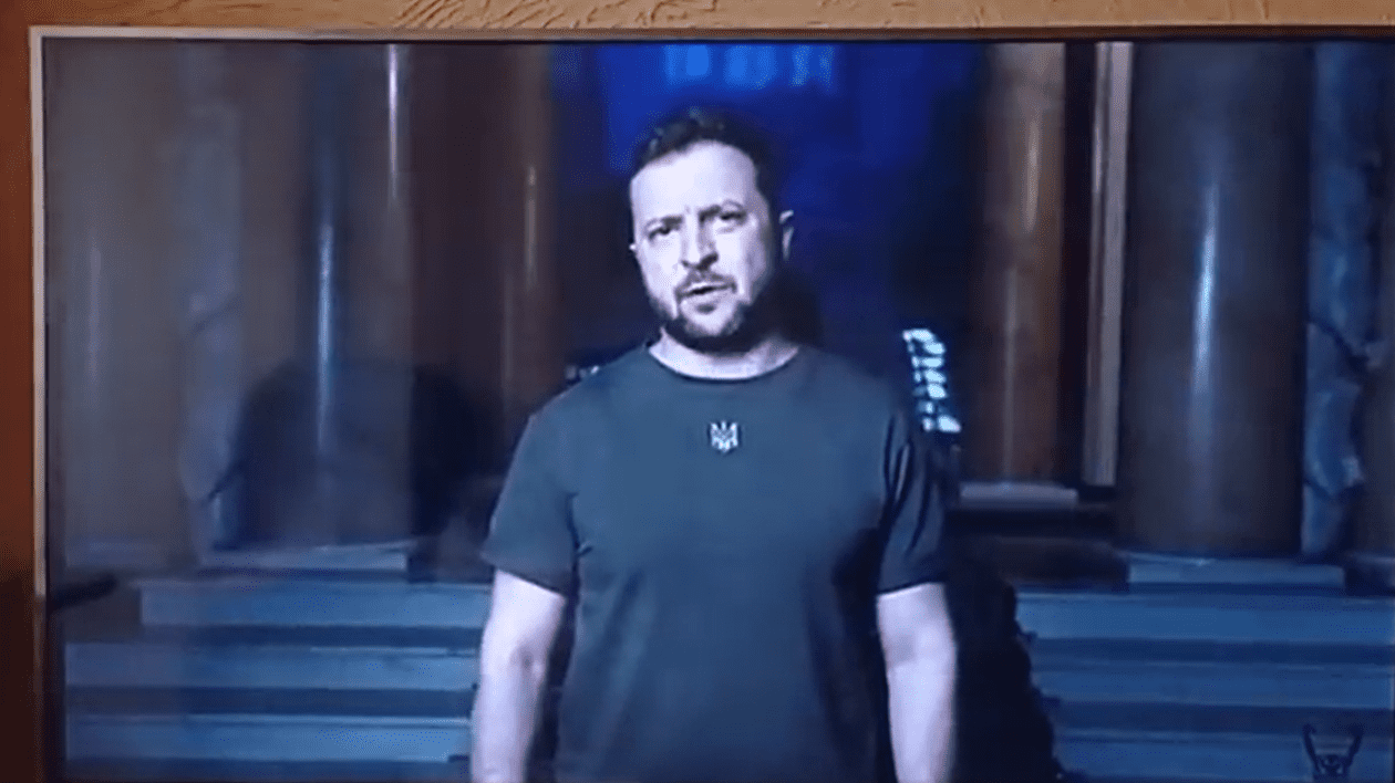 Zelenski a apărut pe ecranele televizoarelor din Crimeea, după ce hackerii ucraineni au atacat televiziunea locală