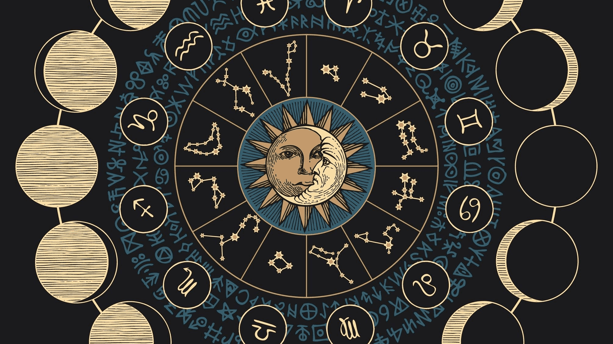 Cum îți calculezi Ascendentul din astrograma natală și ce semnificații are - Luna, Soarele, constelațiile zodiacale, fazele lunii și semnele ezoterice scrise în cerc pe fond negru