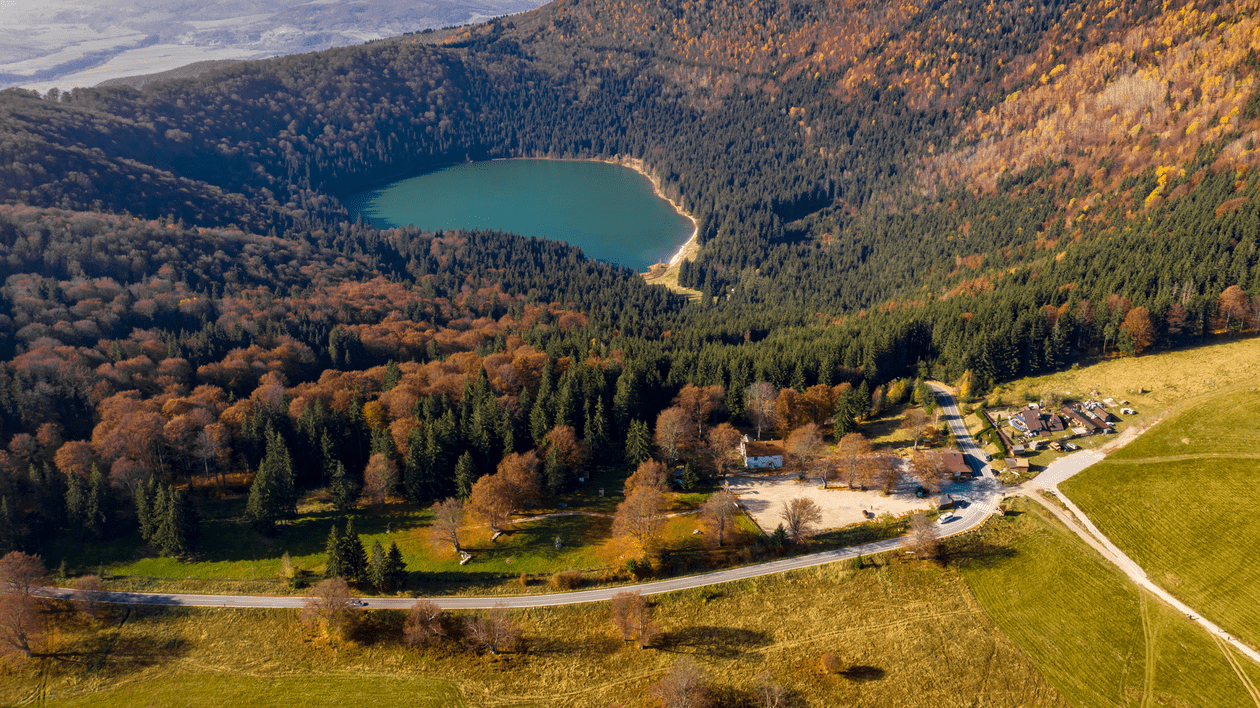 Băile Tușnad - obiective turistice. Ce boli se tratează la Băile Tușnad Lacul Sfânta Ana