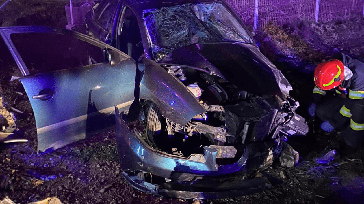 Doi oameni au murit într-un accident produs de un tânăr băut care a intrat cu mașina în depășire, în Cluj