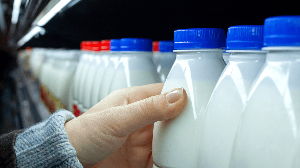 Ce poți să faci cu laptele expirat