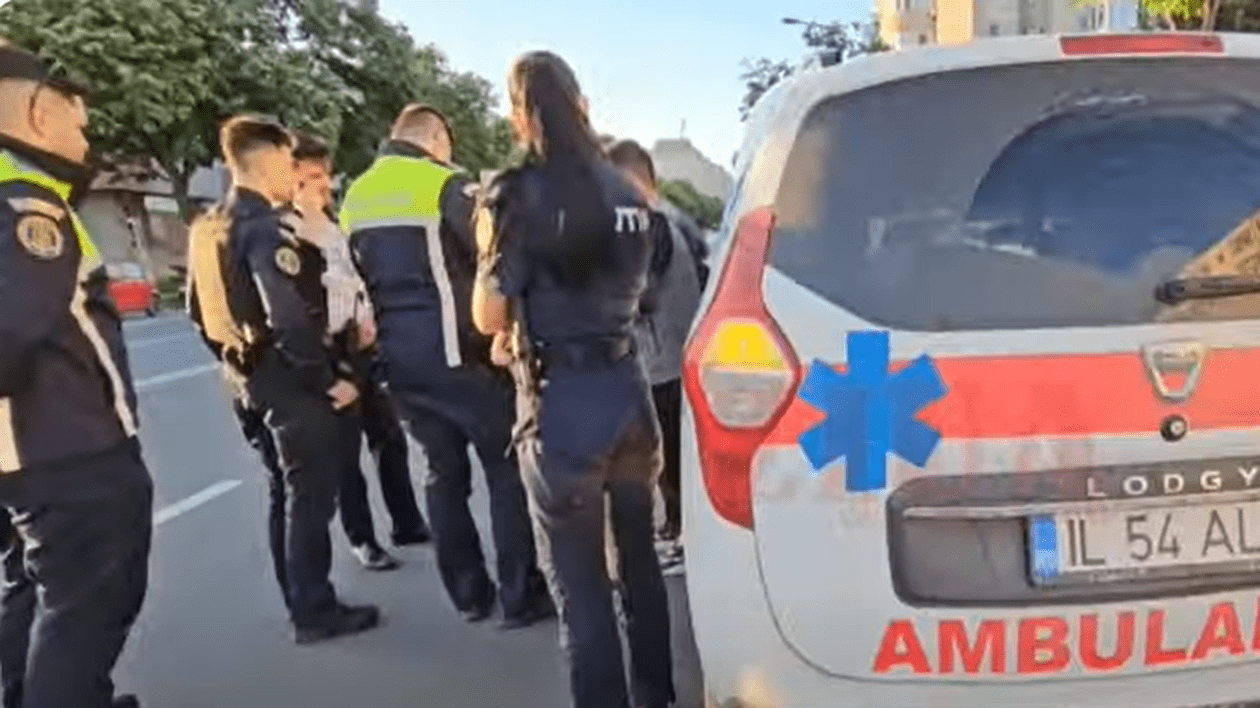Șofer de ambulanță, prins băut la volan, în Constanța. „Ia-mi maşina, ia ce vrei tu! Toţi aveţi o mamă!” | VIDEO
