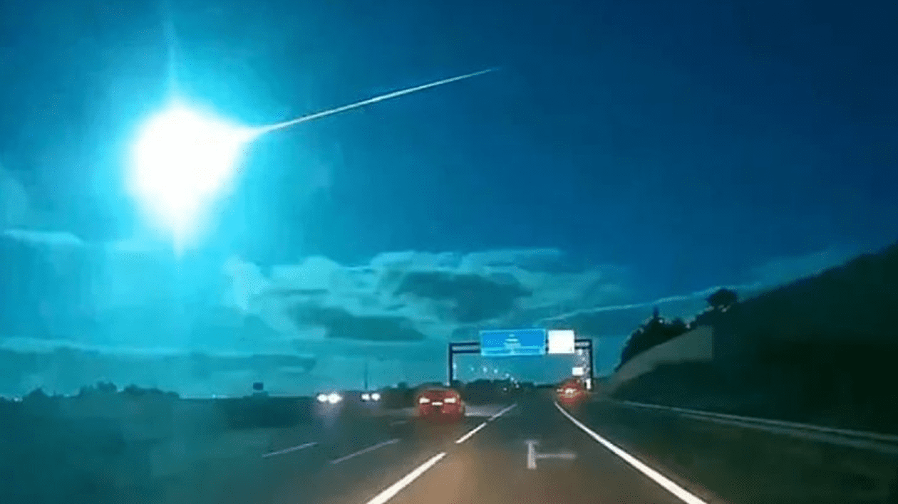 Ce spun astrofizicienii despre mingea de foc care a luminat cerul deasupra Spaniei și Portugaliei | VIDEO