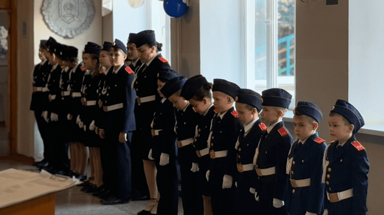 Elev de clasa a 6-a din Crimeea, căutat pentru ce a scris în „scrisoarea către un soldat”: „De Anul Nou, îți doresc să mori repede”