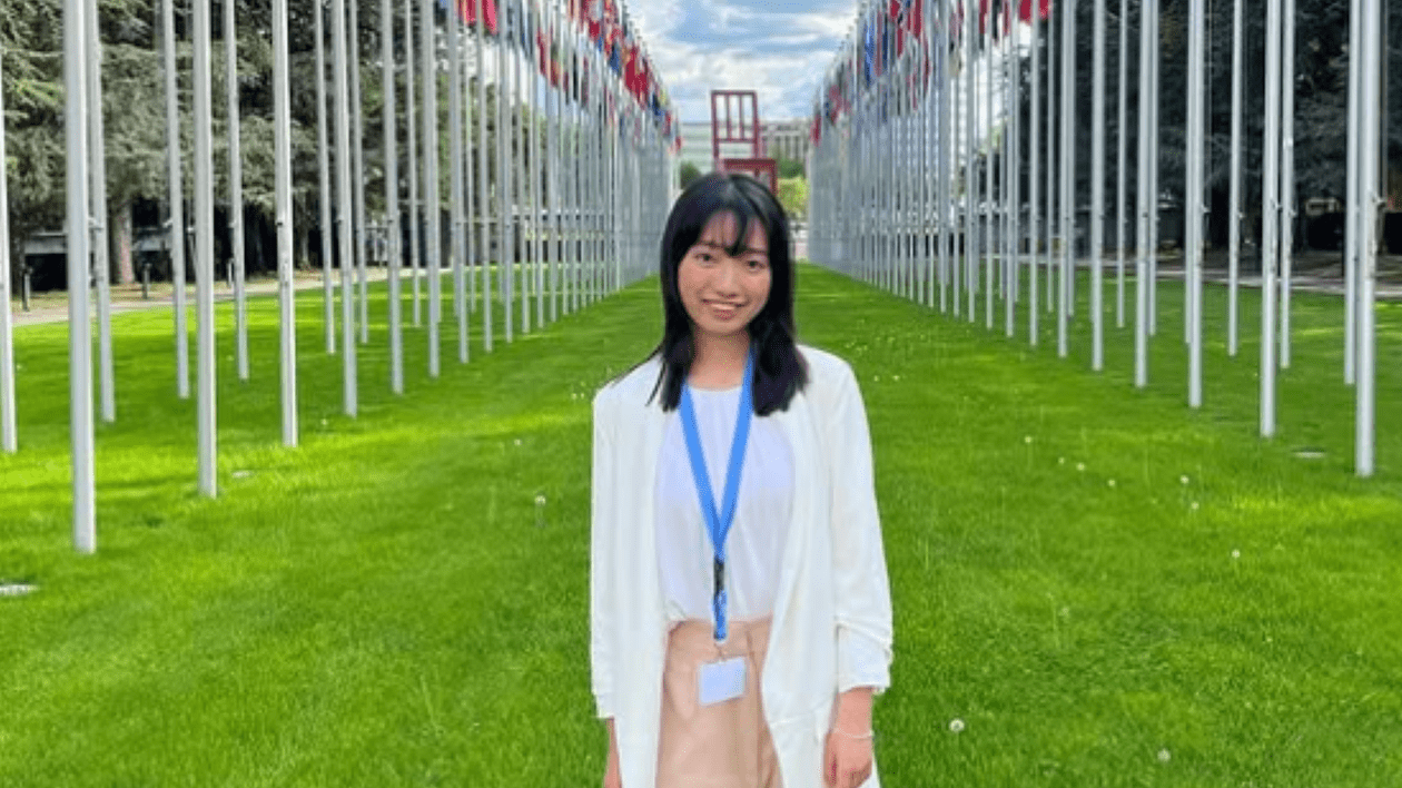 Poză cu Chloe Cheung, tânara vânată de China.