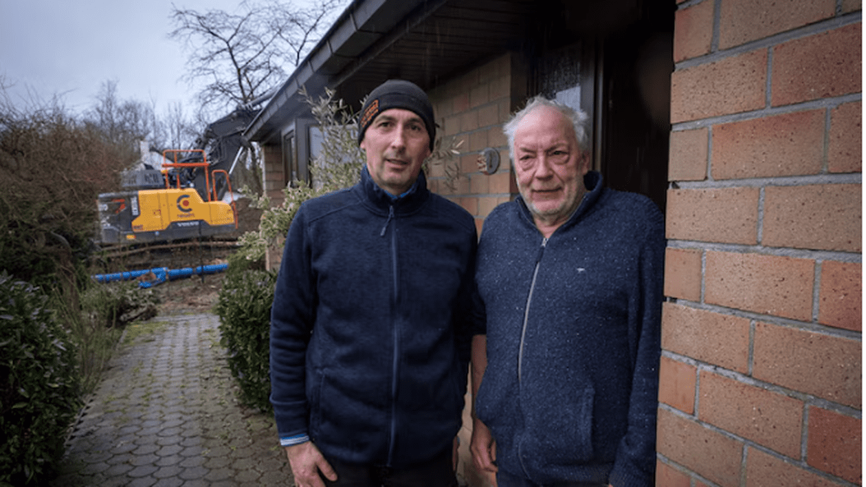 Un belgian a rămas uimit când l-a recunoscut pe muncitorul român care lucra în fața casei sale și pe care nu-l văzuse de 20 de ani: „Tu ești, Marius?”