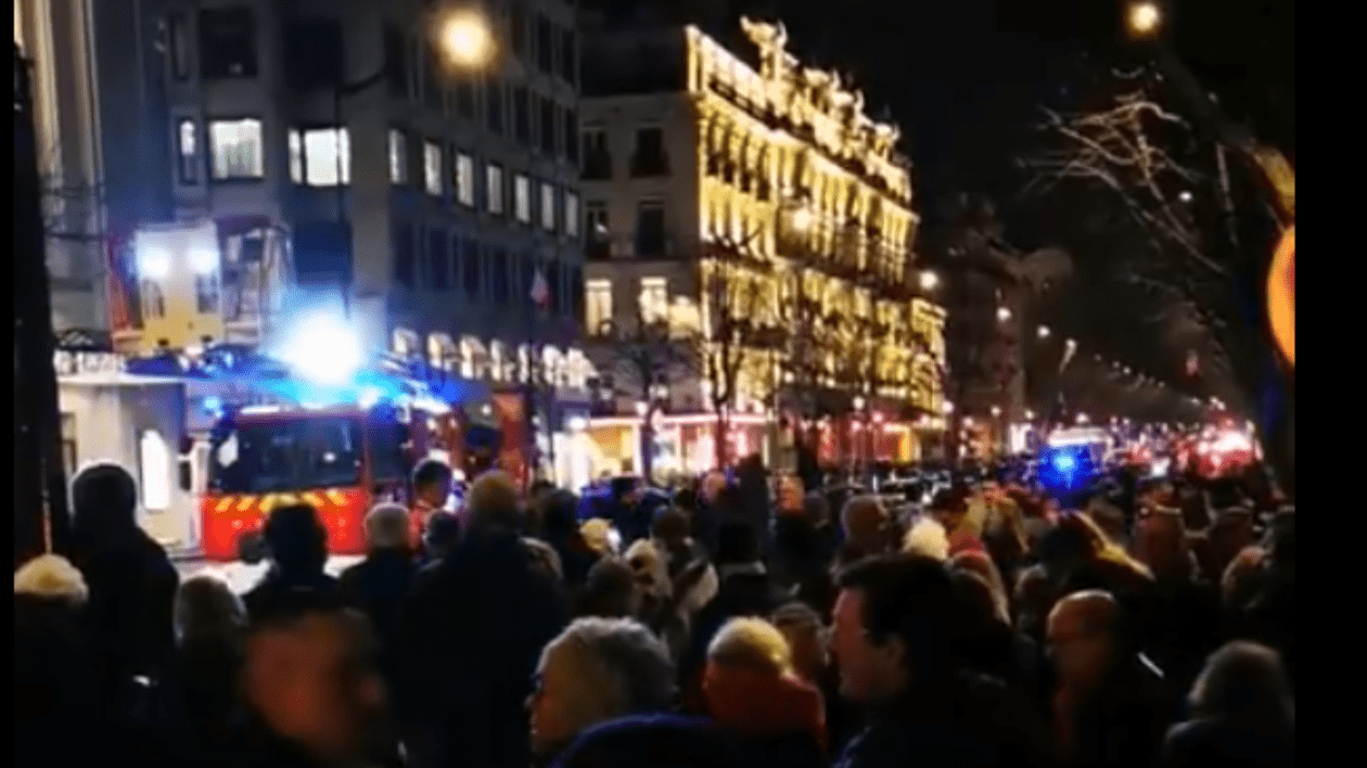 incendiu laa Théâtre des Champs-Élysées